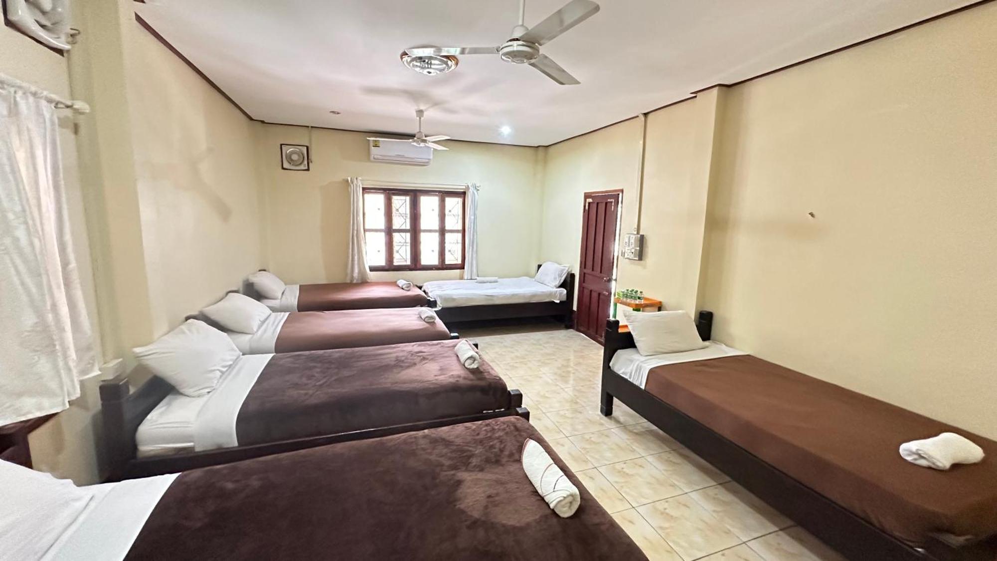 Pakbeng Guesthouse מראה חיצוני תמונה